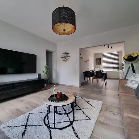 Cosy Et Familial Avec Terrasse 아파트 *